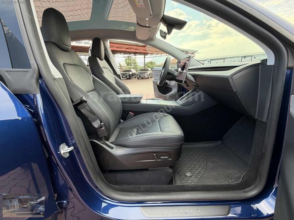 ÜNLÜ GRUP TAN 2025 TESLA MODEL Y JUNİPER PREMIUM HATASIZ