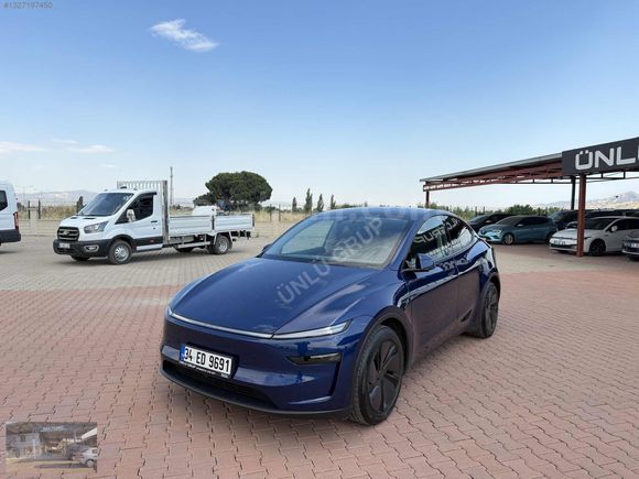 ÜNLÜ GRUP TAN 2025 TESLA MODEL Y JUNİPER PREMIUM HATASIZ