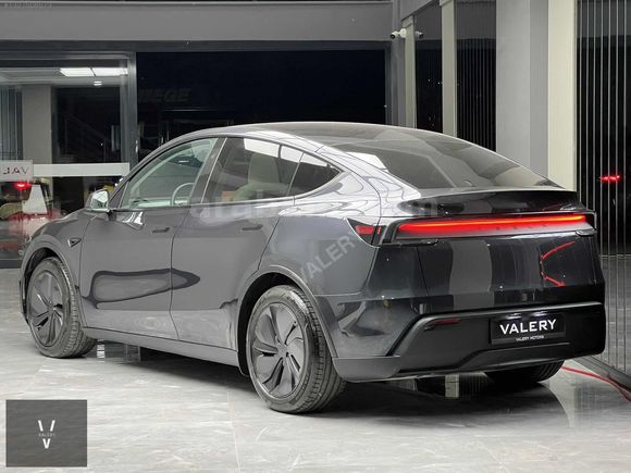 -VALERY- Boyasız 2025 16.000 Km Premium,İçi Beyaz,EAP OtoPilot
