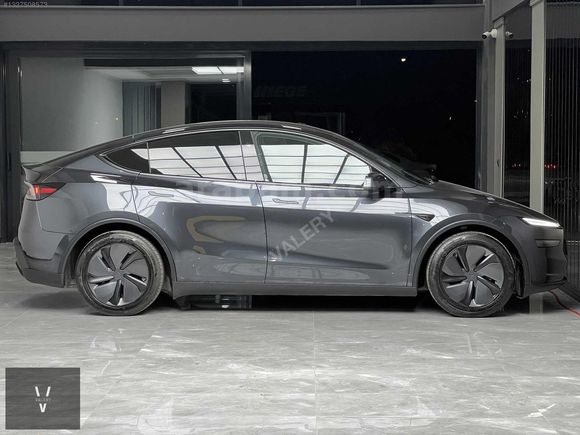 -VALERY- Boyasız 2025 16.000 Km Premium,İçi Beyaz,EAP OtoPilot
