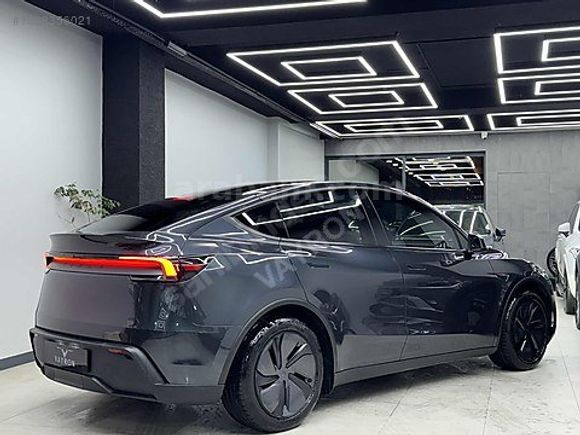 2025 TESLA RWD 9.800KM JUNİPER/CAM TAVAN/ARKA EKRAN/OTOPLOT/FULL