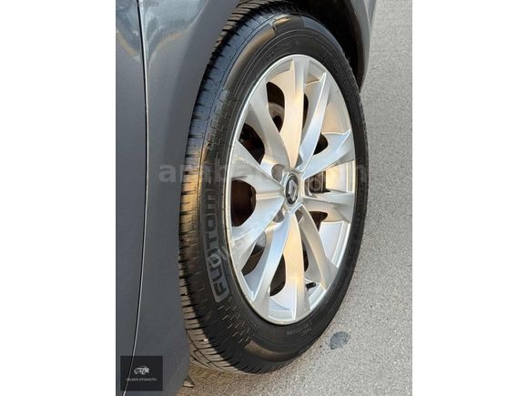 RENAULT MEGANE 1.5 DCİ İCON OTOMATİK 173 BİN KM DE