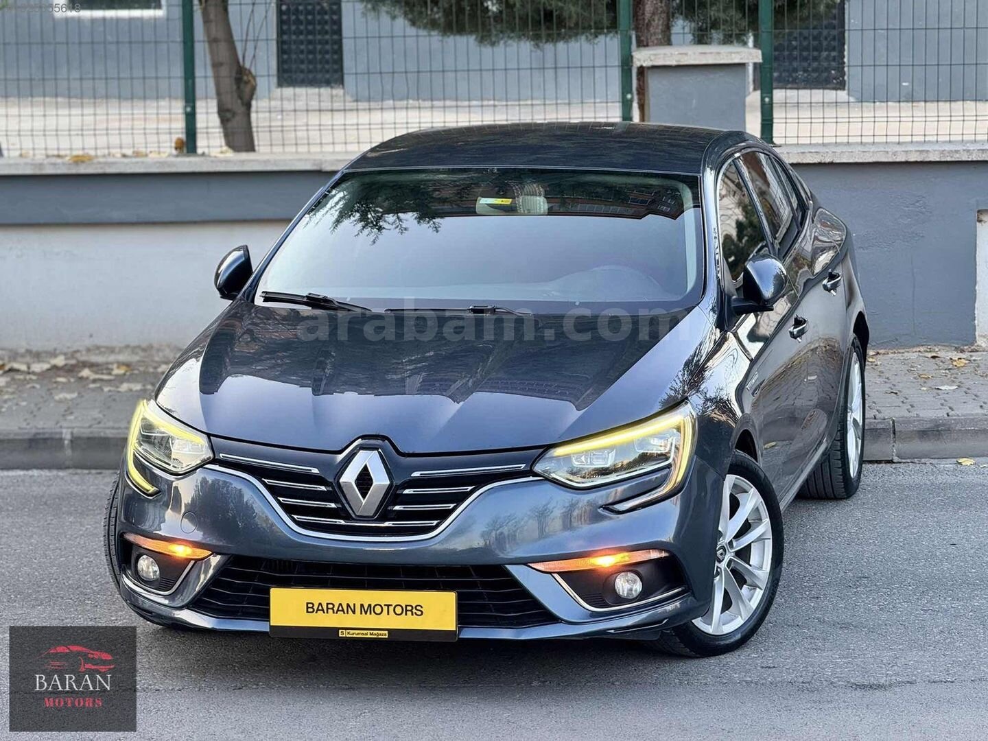 Galeriden Renault Megane 1.5 dCi Icon 2017 Model Gaziantep 213.000 km Füme 1