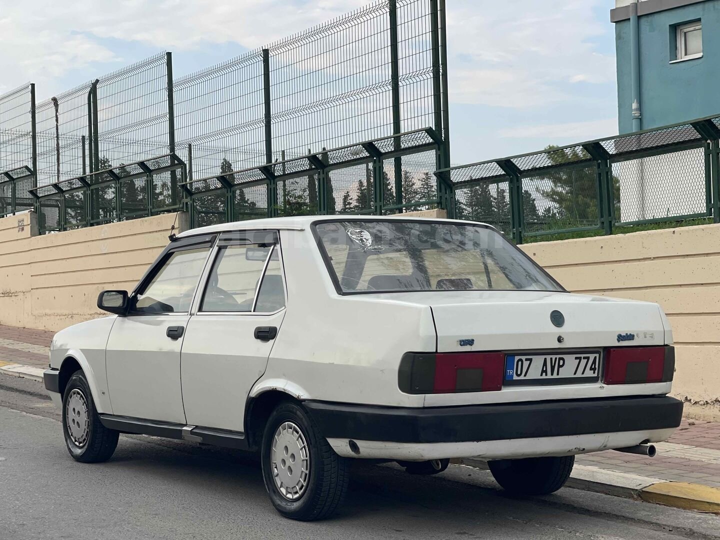 Galeriden Tofaş Şahin 5 Vites 1989 Model Antalya 200.000 km Beyaz 3
