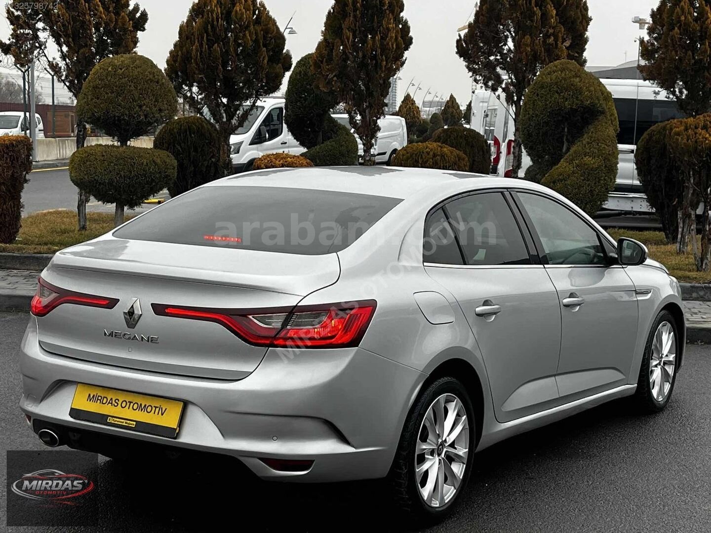 Galeriden Renault Megane 1.5 dCi Icon 2019 Model Ankara 158.000 km Beyaz 7