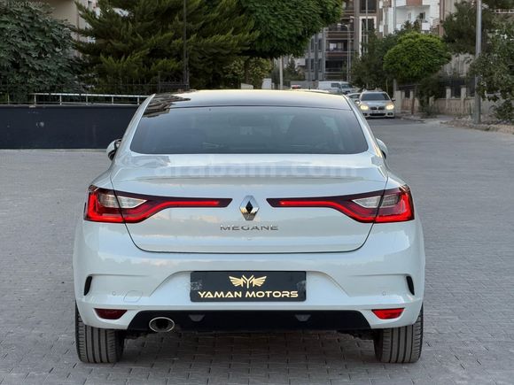 YAMAN DAN HATASİZ MEGANE 4 CAM TAVANLI
