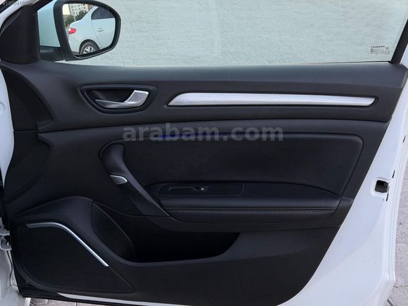 YAMAN DAN HATASİZ MEGANE 4 CAM TAVANLI