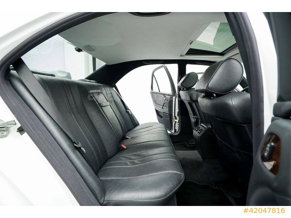 CarMall Otomotiv'den EMSALSİZ temizlikte E200 Elegance