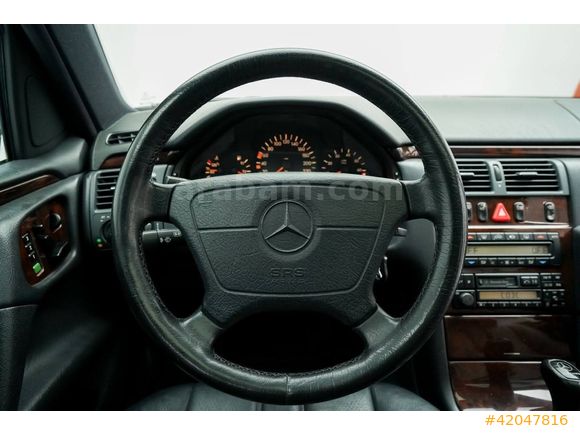 CarMall Otomotiv'den EMSALSİZ temizlikte E200 Elegance
