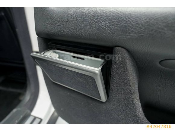 CarMall Otomotiv'den EMSALSİZ temizlikte E200 Elegance