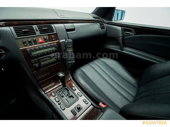 CarMall Otomotiv'den EMSALSİZ temizlikte E200 Elegance