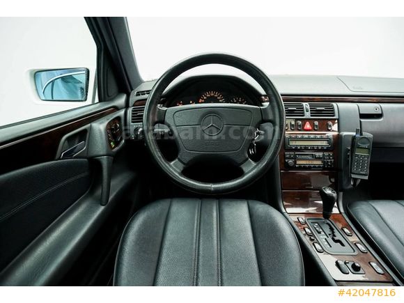 CarMall Otomotiv'den EMSALSİZ temizlikte E200 Elegance