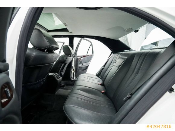 CarMall Otomotiv'den EMSALSİZ temizlikte E200 Elegance