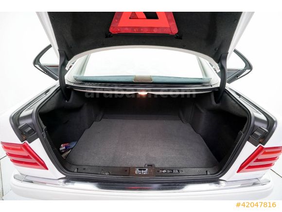 CarMall Otomotiv'den EMSALSİZ temizlikte E200 Elegance