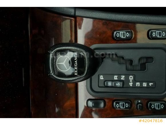 CarMall Otomotiv'den EMSALSİZ temizlikte E200 Elegance