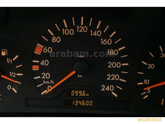 CarMall Otomotiv'den EMSALSİZ temizlikte E200 Elegance
