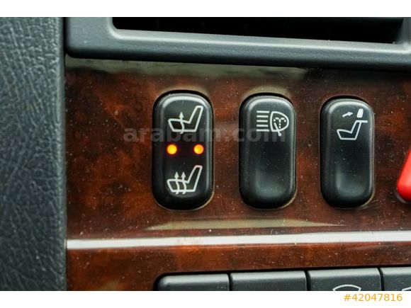 CarMall Otomotiv'den EMSALSİZ temizlikte E200 Elegance