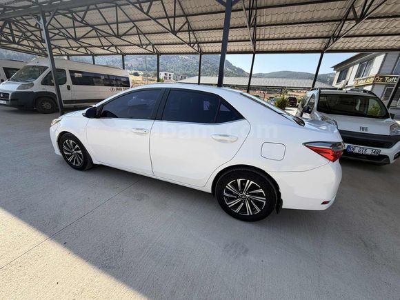 2017 MODEL TOYATO COROLLA 1.4 DİZEL TOUCH OTOMATİK