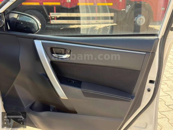 2015 MODEL TOYOTA COROLLA 1.4 4D OTOMATİK VİTES