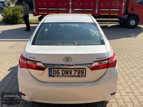 2015 MODEL TOYOTA COROLLA 1.4 4D OTOMATİK VİTES