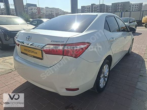 KİA ÖZTOPRAKLARDAN 2015 COROLLA 1.4 D-4D TOUCH OTOMATİK