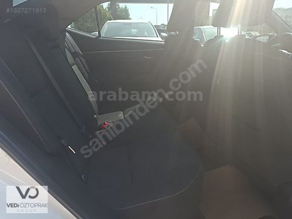 KİA ÖZTOPRAKLARDAN 2015 COROLLA 1.4 D-4D TOUCH OTOMATİK