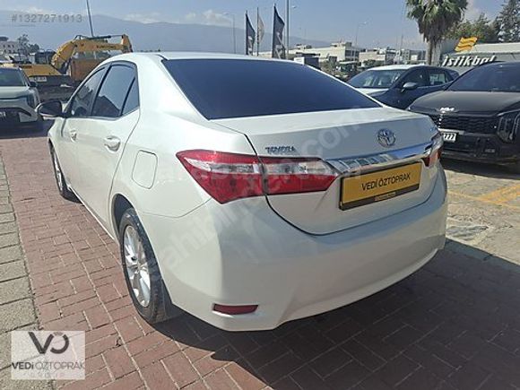 KİA ÖZTOPRAKLARDAN 2015 COROLLA 1.4 D-4D TOUCH OTOMATİK