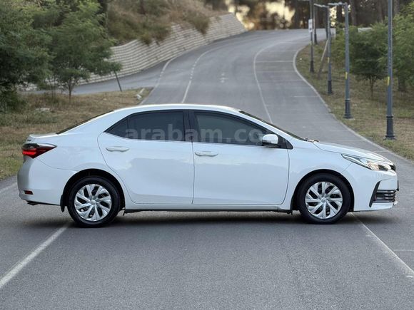 2017 MODEL 243 BİN KM COROLLA TOUCH OTOMATİK MAKYAJLI KASA