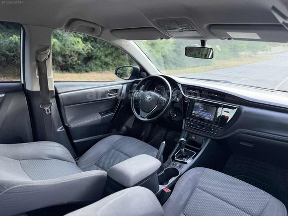 2017 MODEL 243 BİN KM COROLLA TOUCH OTOMATİK MAKYAJLI KASA
