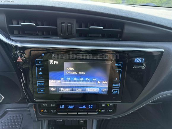 2017 MODEL 243 BİN KM COROLLA TOUCH OTOMATİK MAKYAJLI KASA