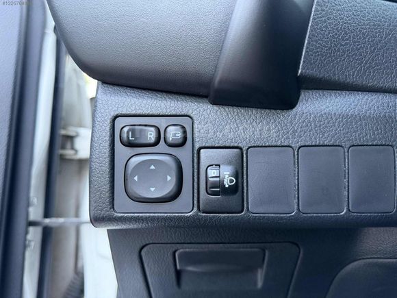 2017 MODEL 243 BİN KM COROLLA TOUCH OTOMATİK MAKYAJLI KASA