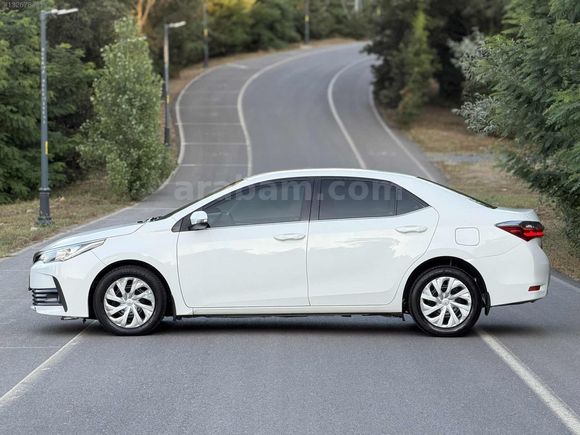 2017 MODEL 243 BİN KM COROLLA TOUCH OTOMATİK MAKYAJLI KASA