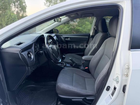 2017 MODEL 243 BİN KM COROLLA TOUCH OTOMATİK MAKYAJLI KASA