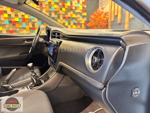 2017 Corolla 1.4 D-4D Touch 90 Hp Led+Geri Görüş ~Taha Plaza~