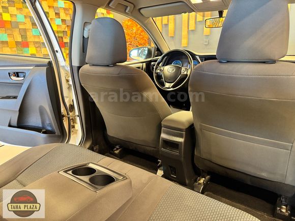 2017 Corolla 1.4 D-4D Touch 90 Hp Led+Geri Görüş ~Taha Plaza~