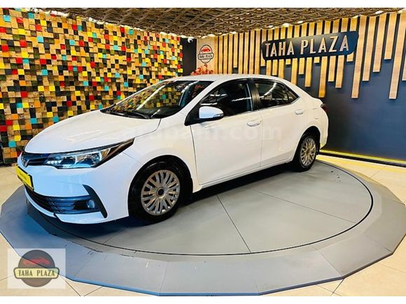 2017 Corolla 1.4 D-4D Touch 90 Hp Led+Geri Görüş ~Taha Plaza~