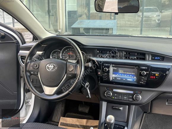 2015 MODEL 128.000 KMDE HTASIZ DİZEL OTOMATİK COROLLA 1.4D-4D