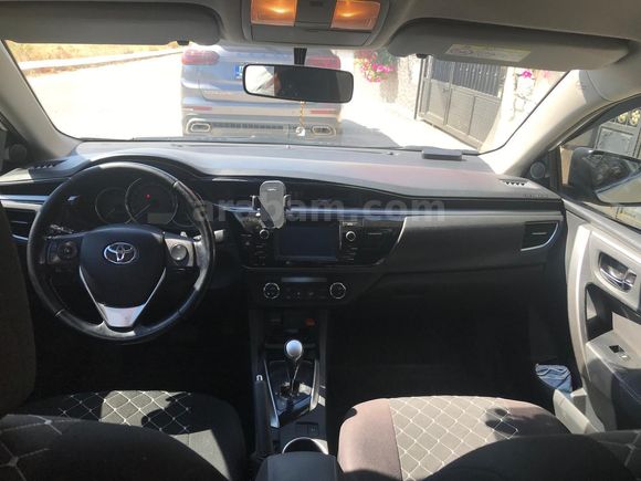 Sahibinden Toyota Corolla 1.4 D-4D Touch 2015 Model