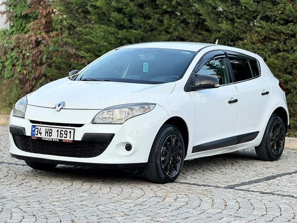 2011 RENAULT MEGANE 3 1.5 DCİ MANUEL