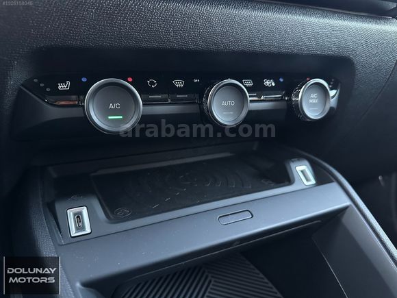 DOLUNAY MOTORS BOYASIZ CİTREÖN C4X 1.2 PURETECH MAX EAT8 9.000KM