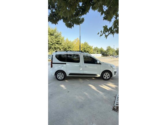 Sahibinden Renault Express Combi 1.5 BlueDCI Touch 2023 Model 