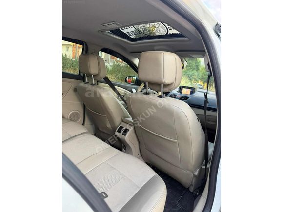 MEGAN3 1.5 DCİ 110 HP SANRUFF TOM EKRAN