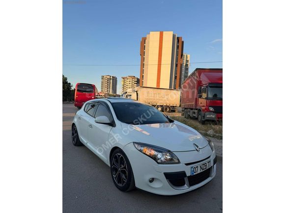 MEGAN3 1.5 DCİ 110 HP SANRUFF TOM EKRAN