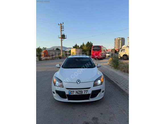 MEGAN3 1.5 DCİ 110 HP SANRUFF TOM EKRAN