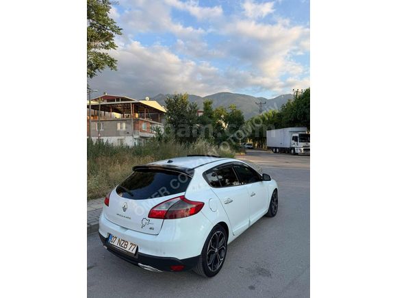 MEGAN3 1.5 DCİ 110 HP SANRUFF TOM EKRAN