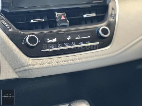 TÜRKECANLAR'DAN 2021 COROLLA TAM OTOMATİK VİTES