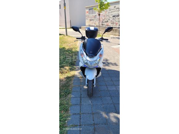 Honda Pcx 125  42100 kl