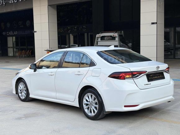COROLLA 1.5 DREAM 2022 MODEL 183.000 KM ÇİZİKSİZ EMSALSİZ