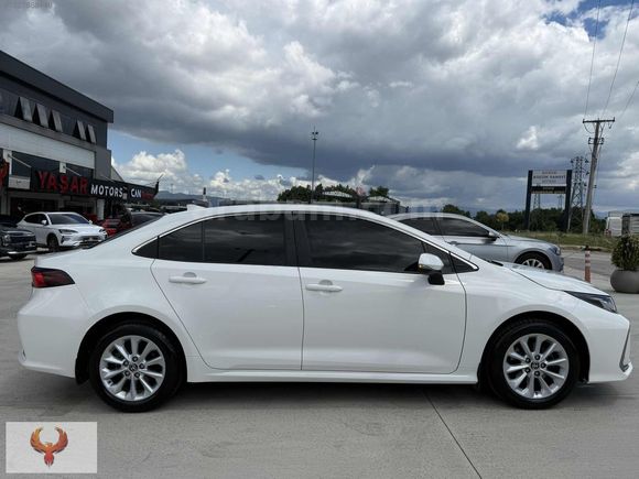 2022-COROLLA-1.5 DREAM-46'BİN KMDE-%20 FATURALI