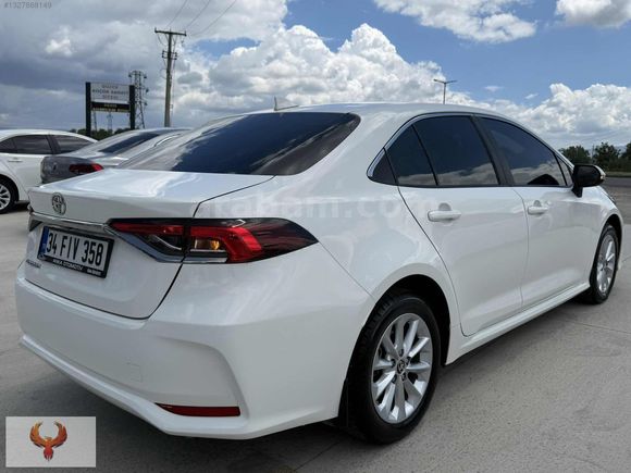2022-COROLLA-1.5 DREAM-46'BİN KMDE-%20 FATURALI